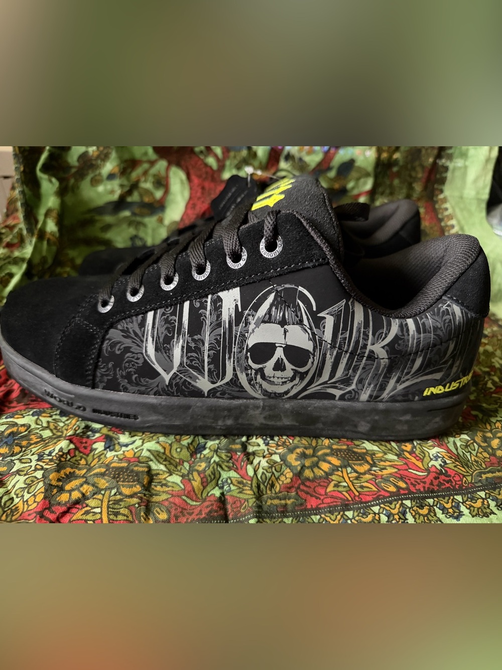World Industries Leo Skate Shoes black/neon green Size 13 New With Box